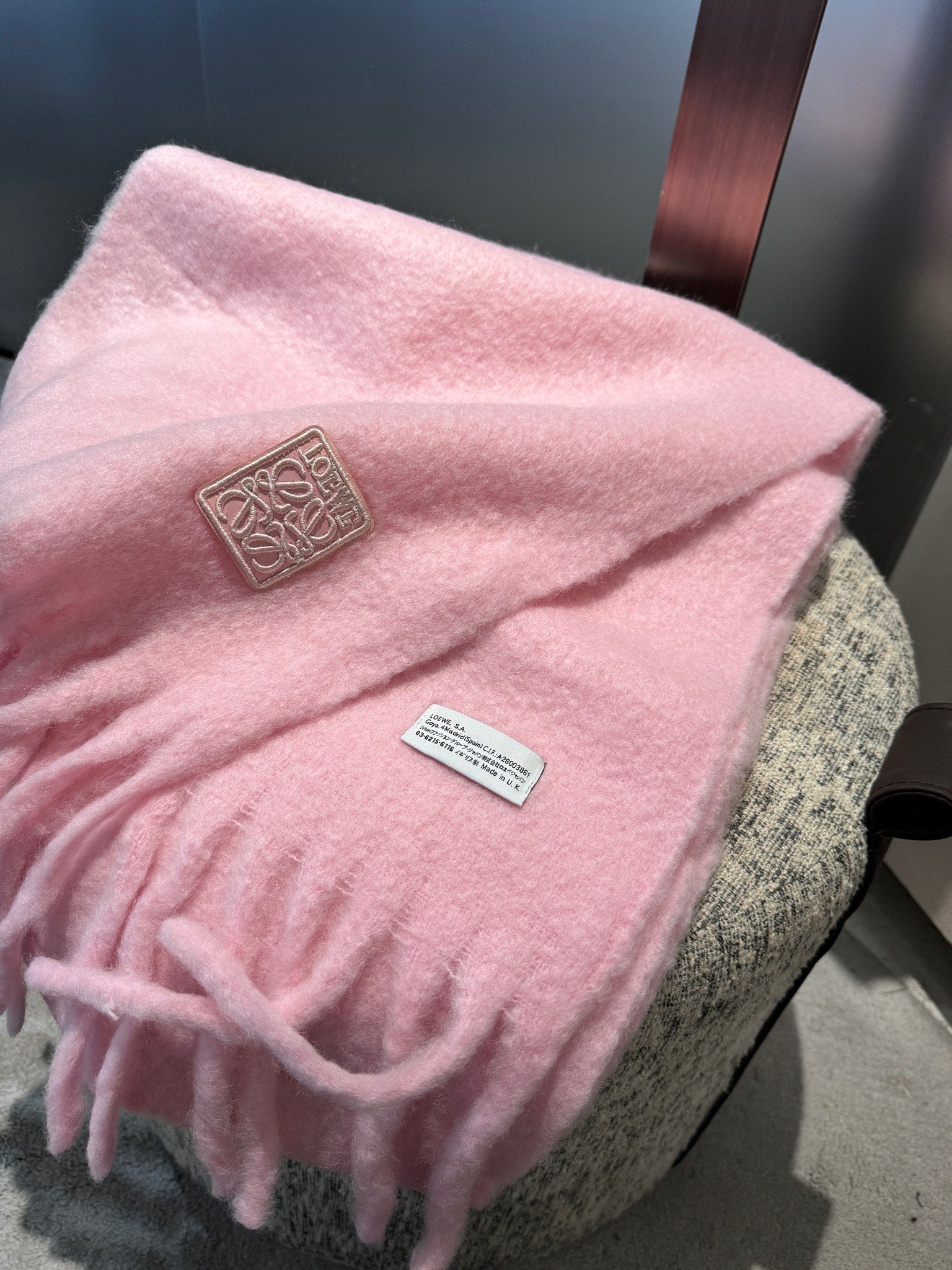 LOEWE SCARF 185 CM IN PASTEL PINK WOOL 390877