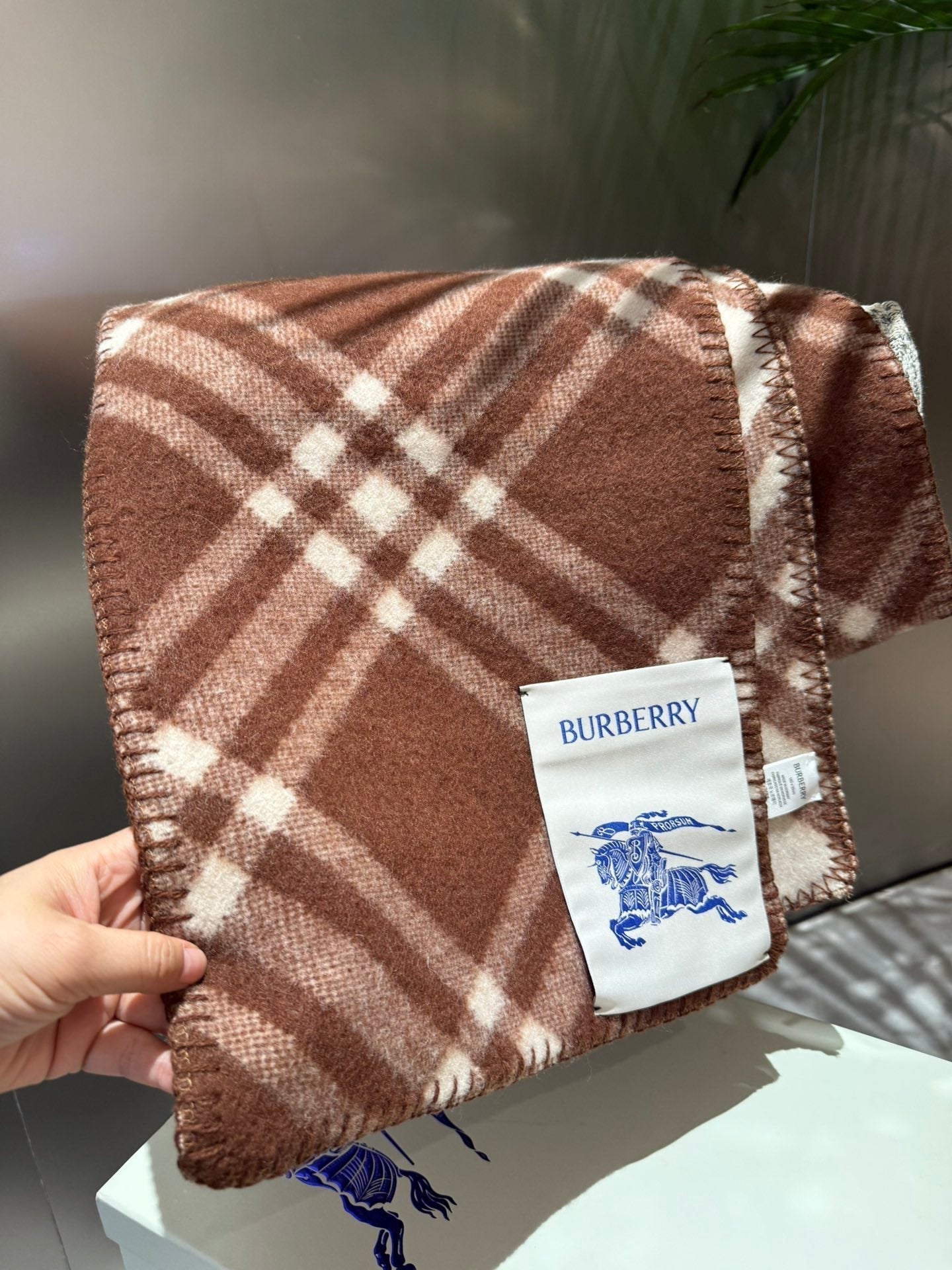 BURBERRY CHECK WOOL SCARF 180 CM CHOCOLATE BROWN 407405