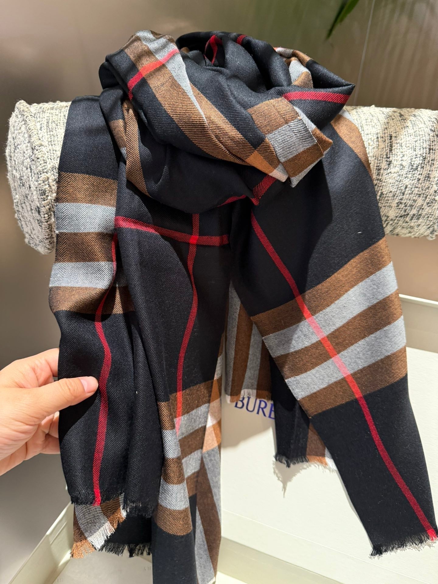 BURBERRY SCARF 200 CM IN COLORFUL CASHMERE 408861