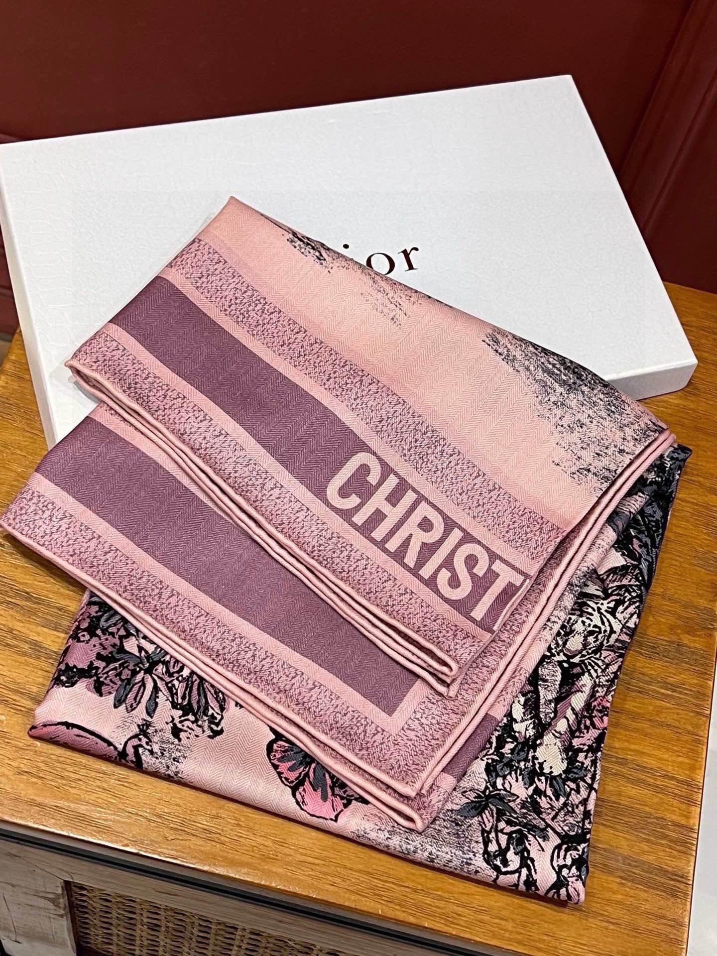 DIOR SQUARE SCARF 110 CM IN COLORFUL SILK VELEVET 389724