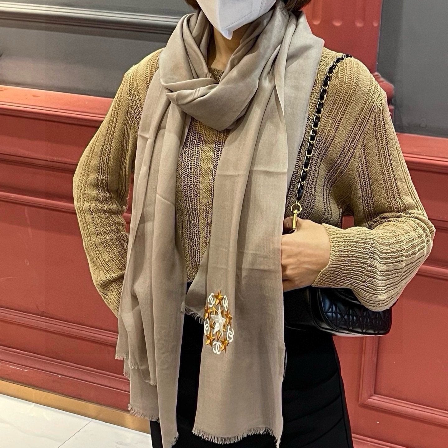 CHANEL SCARF 200 CM IN MEDIUM BROWN CASHMERE 394614