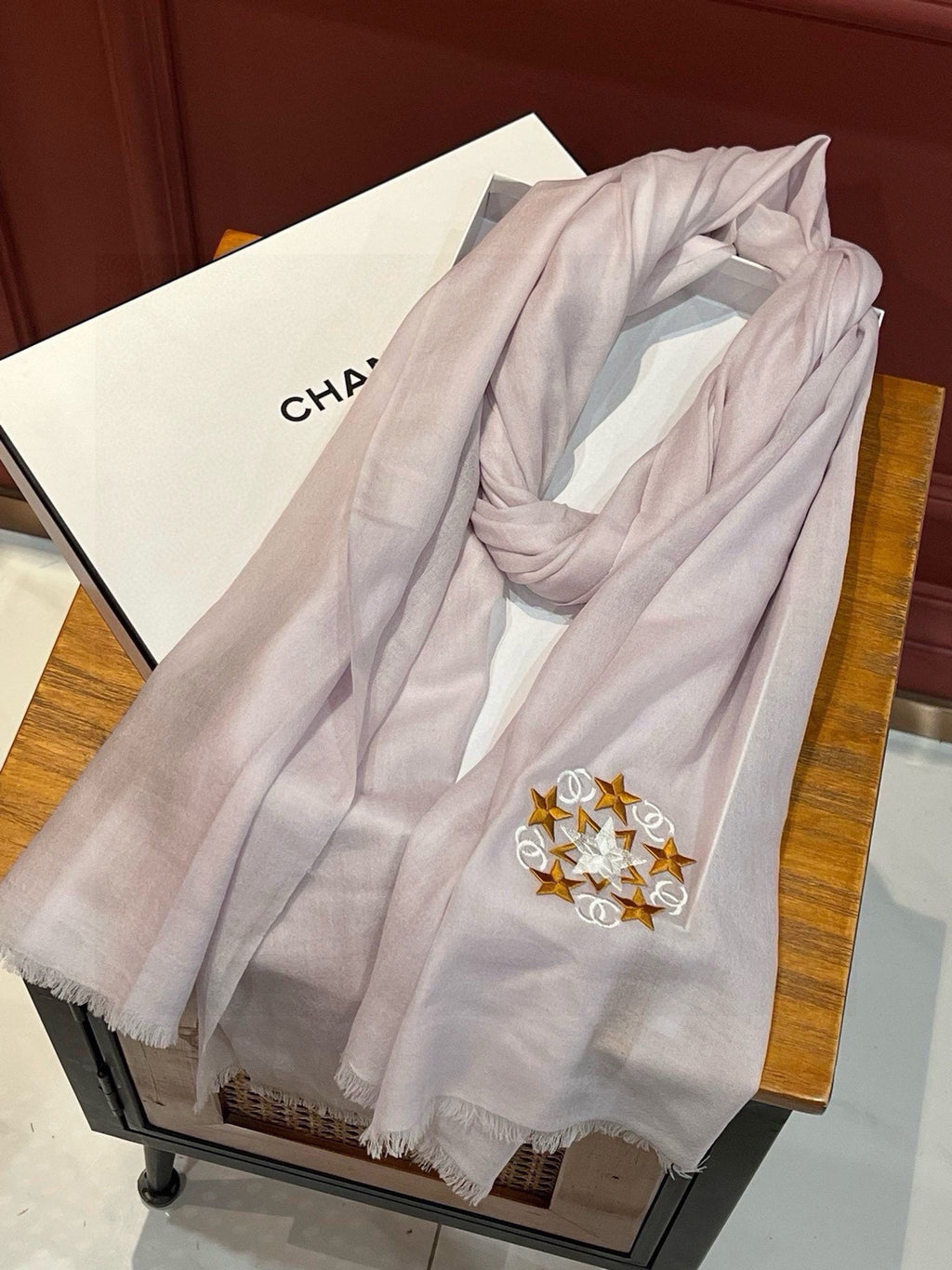 CHANEL SCARF 200 CM IN OYSTER TAN CASHMERE 394615