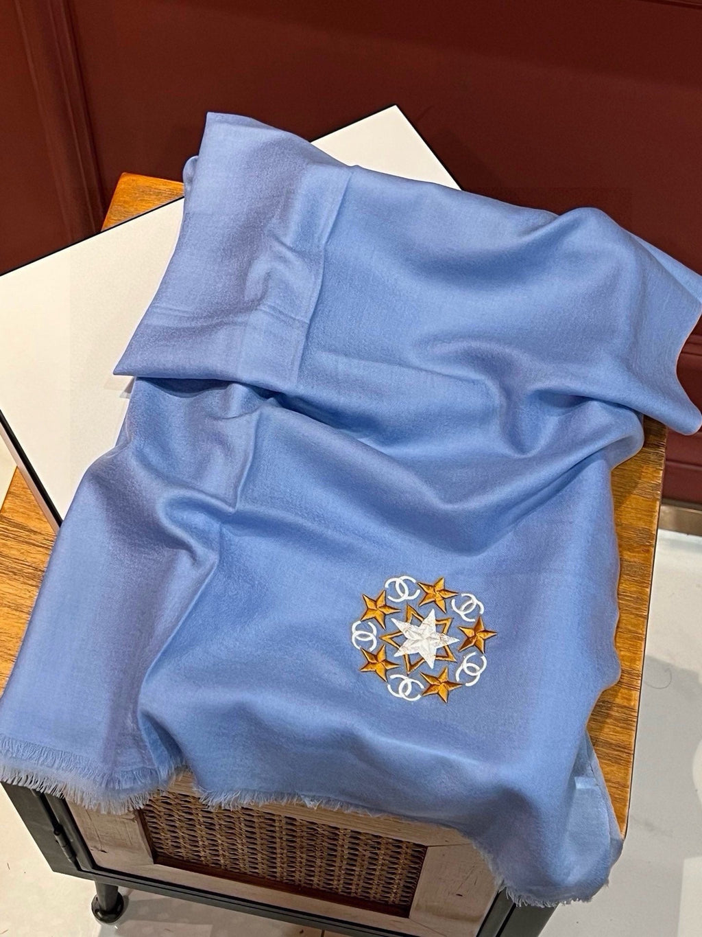 CHANEL SCARF 200 CM IN ELECTRIC BLUE CASHMERE 394616