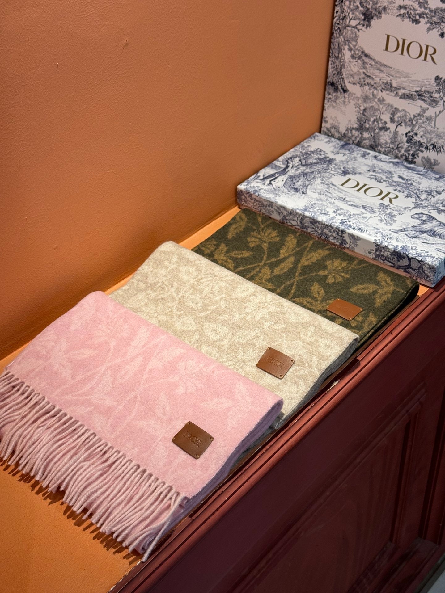 DIOR SCARF 180 CM IN BABY PINK MONOGRAM CASHMERE 394643