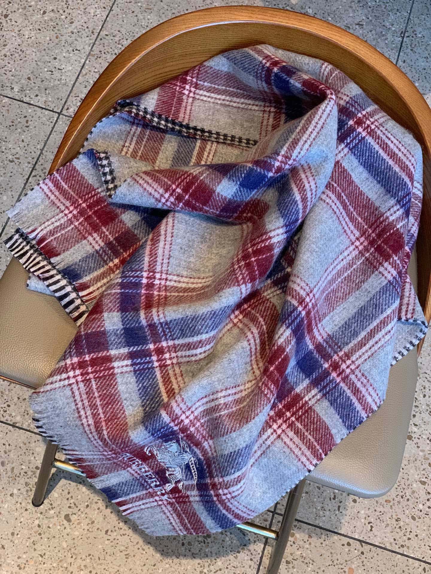 BURBERRY BBR SCARF IN CASHMERE 488226