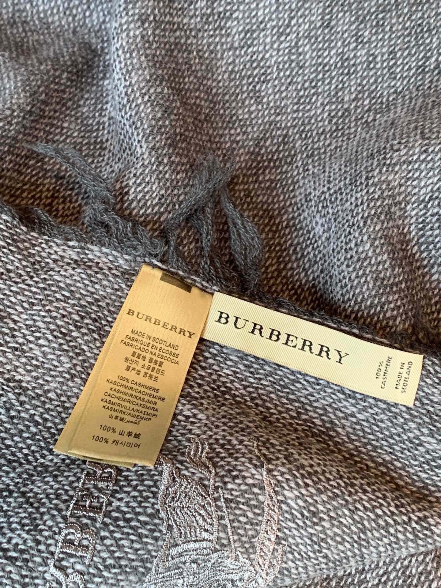 BURBERRY BBR SCARF 220 CM IN CASHMERE 488265