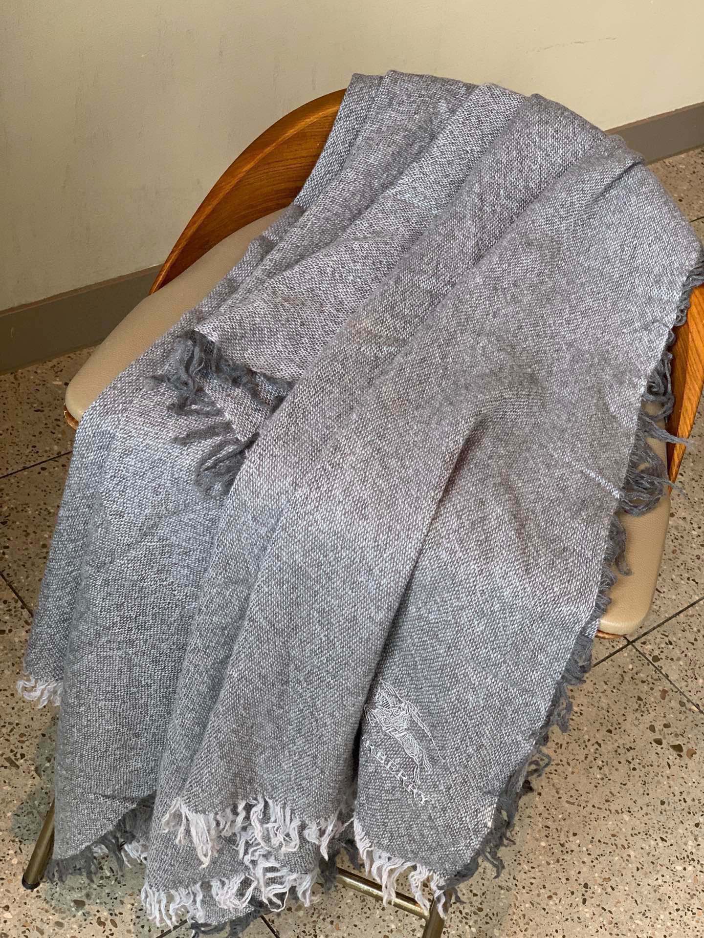 BURBERRY BBR SCARF 220 CM IN CASHMERE 488265