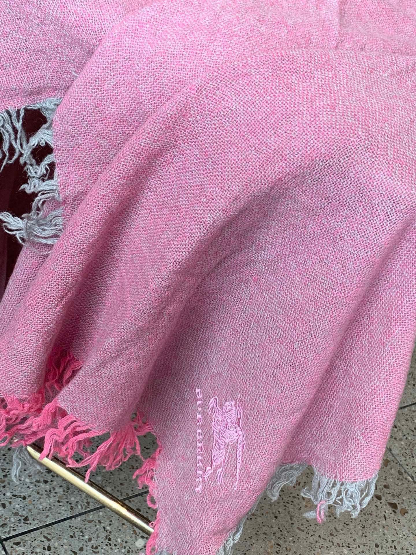BURBERRY BBR SCARF 220 CM IN CASHMERE 488266