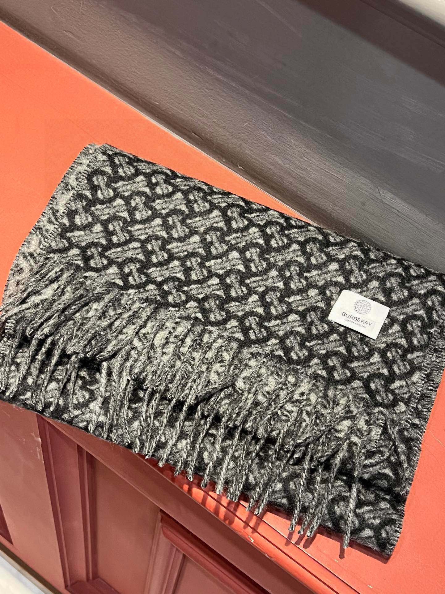 BURBERRY BBR SCARF 180 CM IN CASHMERE 489021