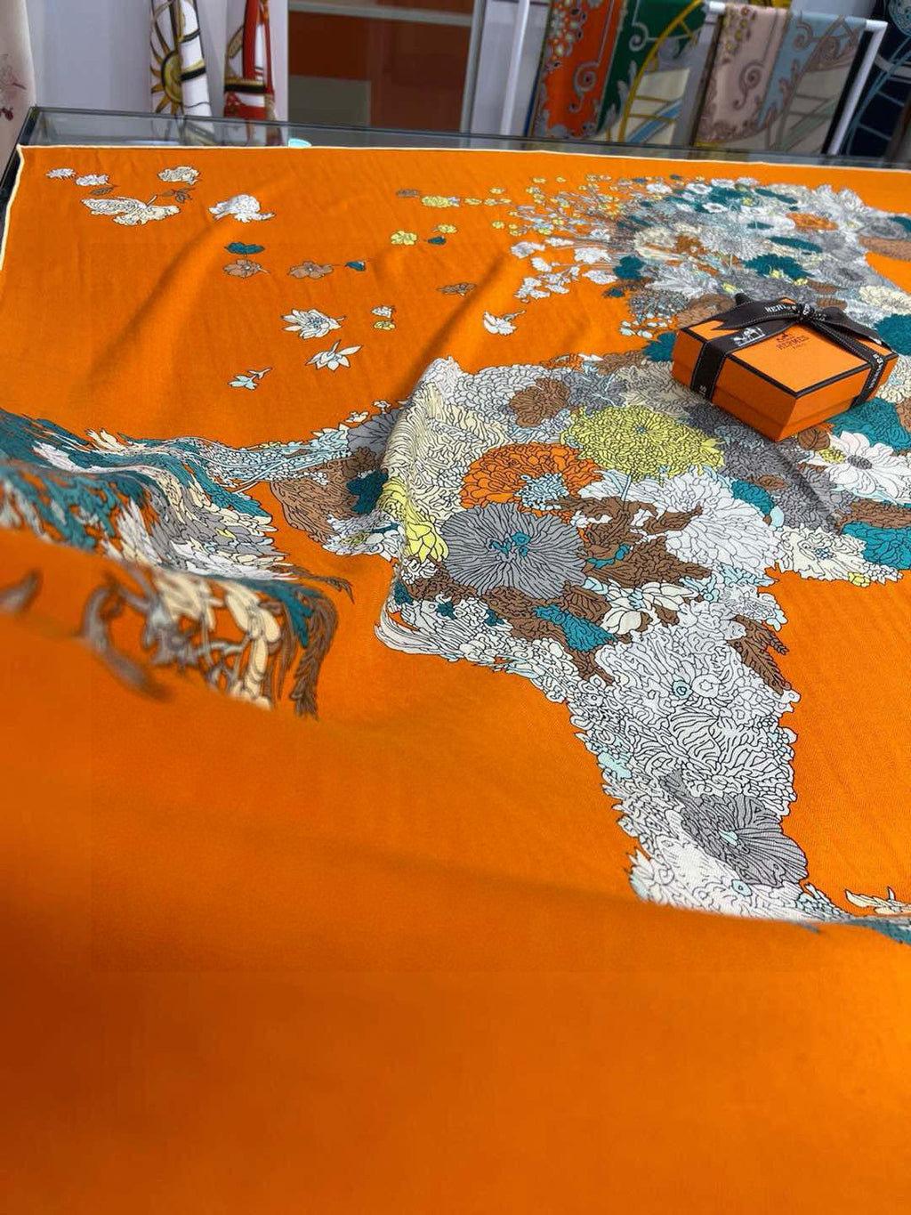 HERMES HERMES 25S SCARF 140 IN SILK 724764
