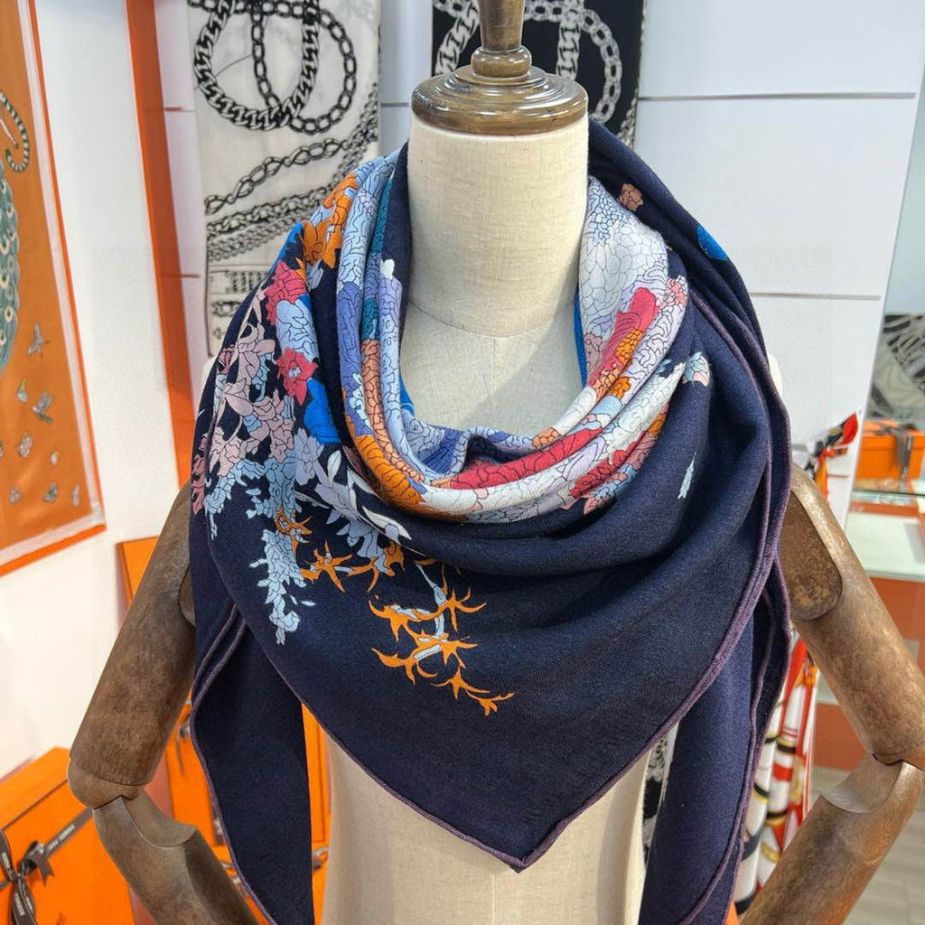 HERMES HERMES 25S SCARF 140 IN SILK 724765