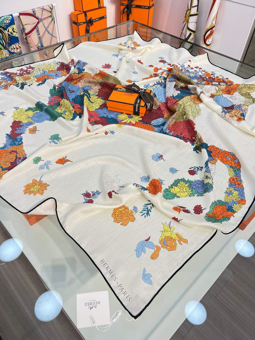 HERMES HERMES 25S SCARF 140 IN SILK 724766
