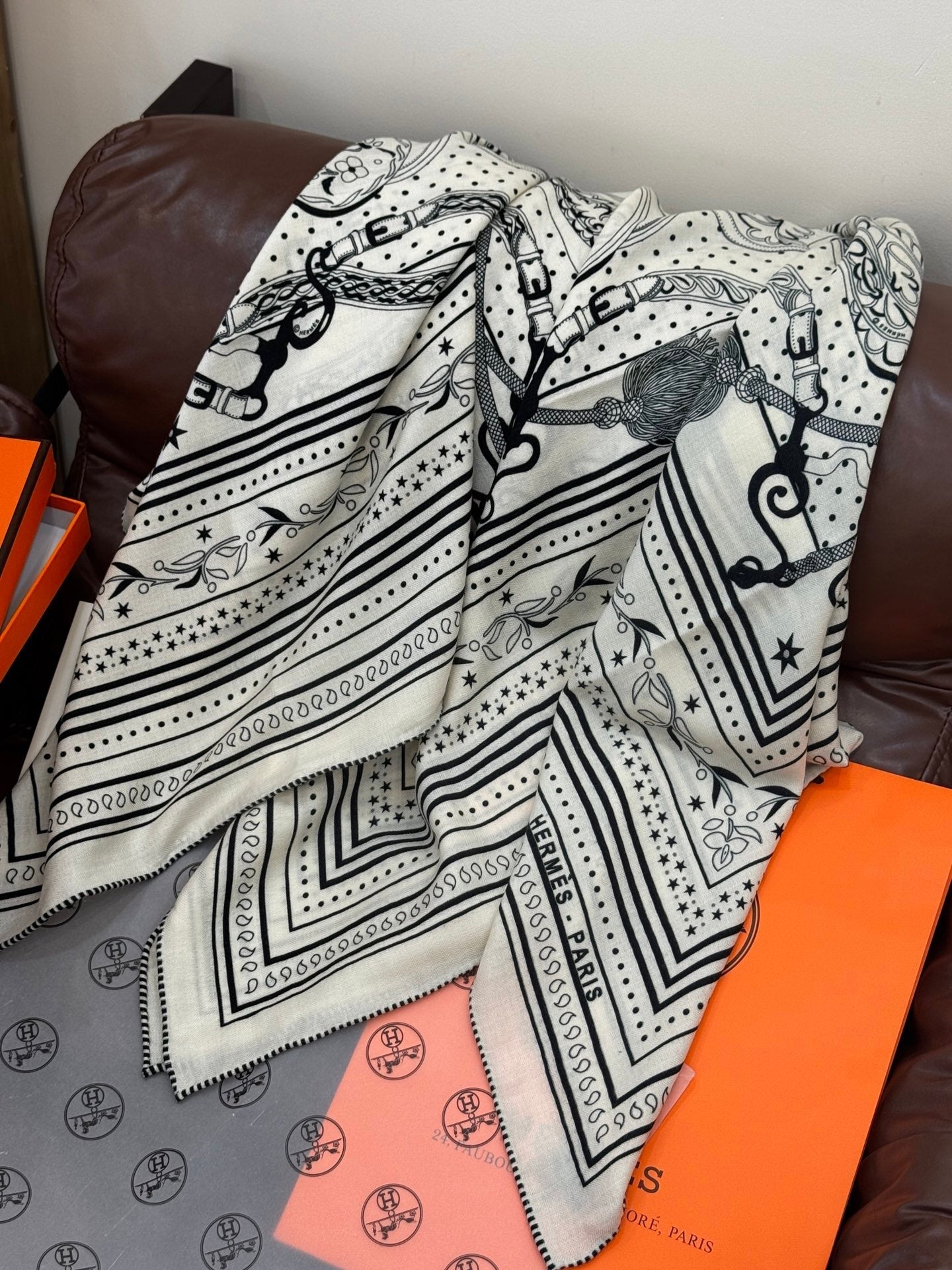 HERMES HERMES 25S SCARF 140 IN CASERE SILK 727316