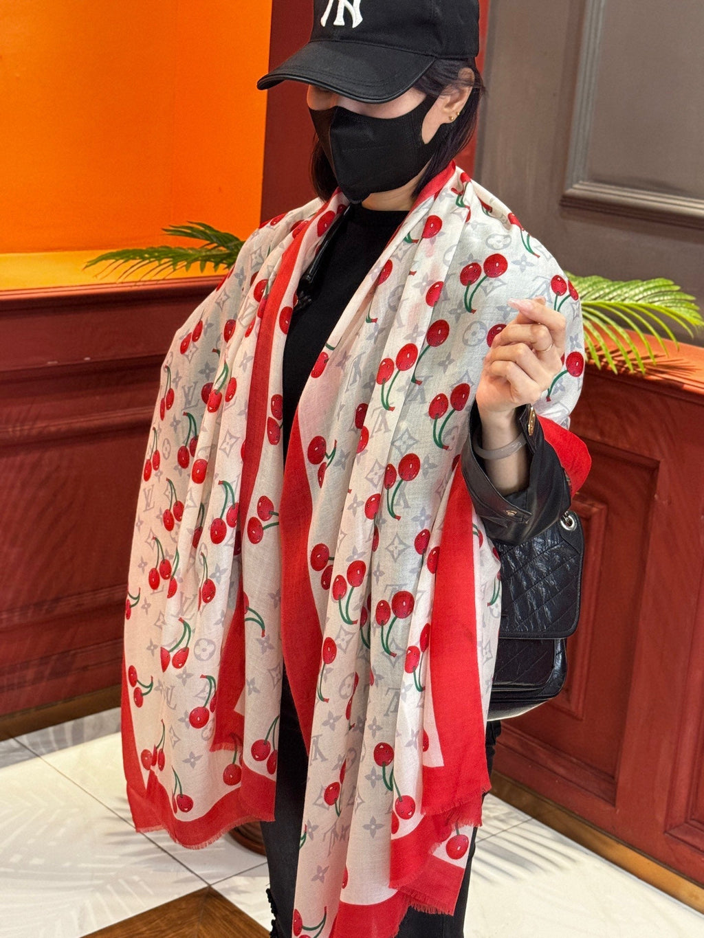 LOUIS VUITTON LV SCARF 200 CM IN CASHMERE 728984