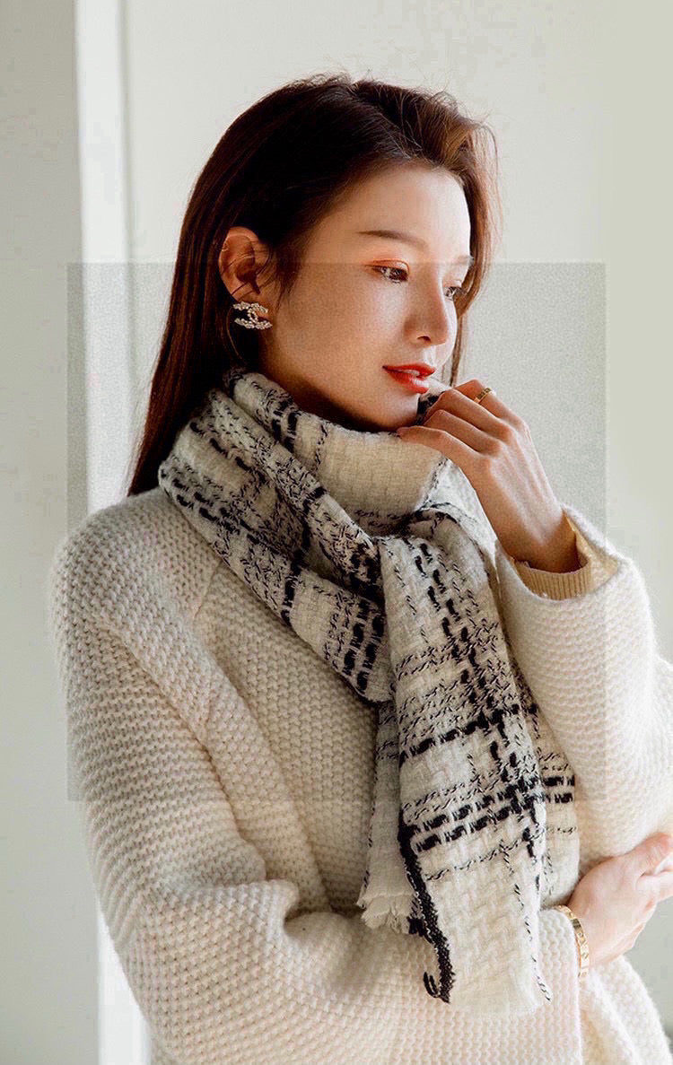 CHANEL 25S SCARF 185 IN CASHMERE 730559