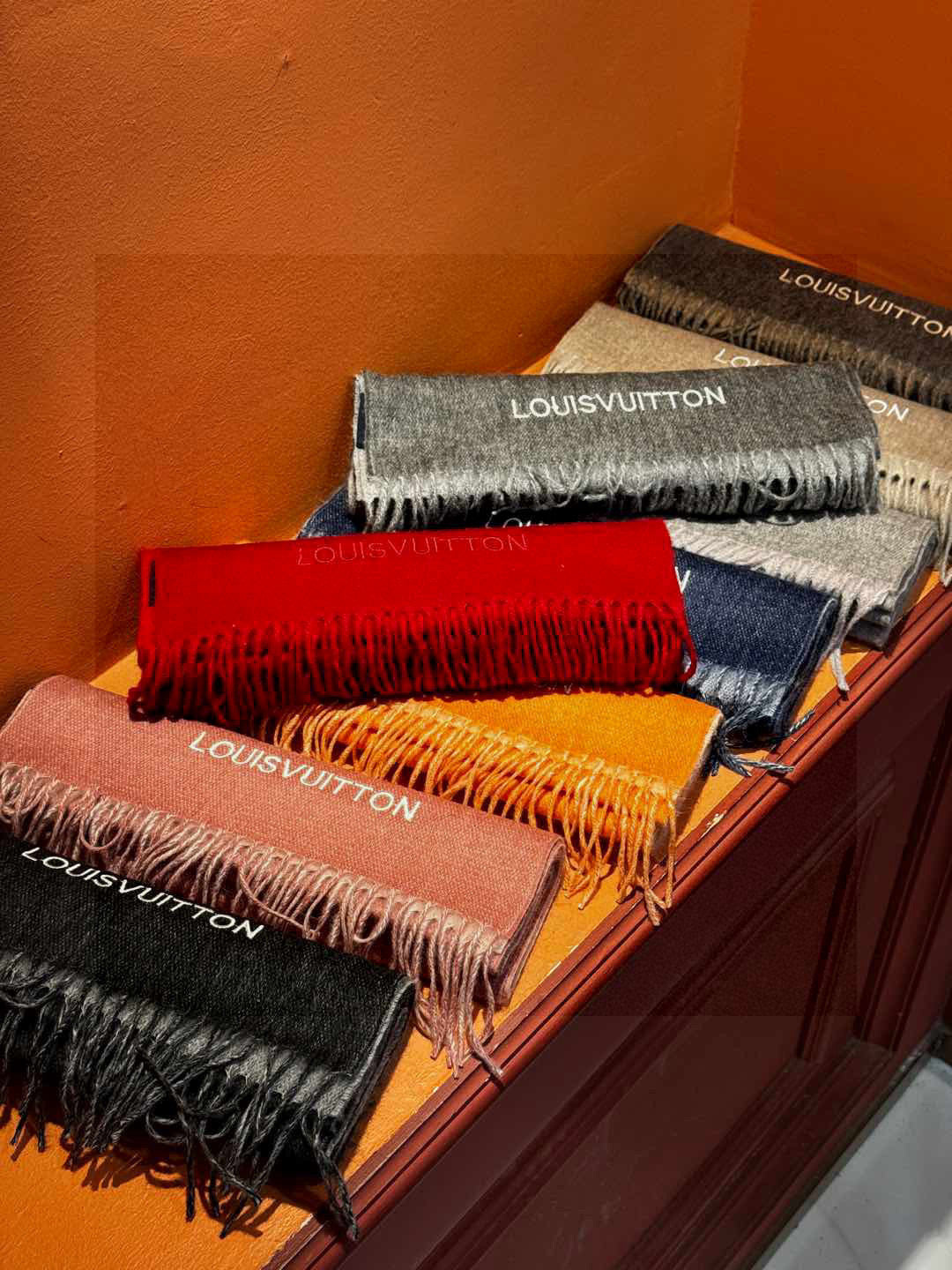 LOUIS VUITTON LV SCARF 180 CM IN CASHMERE 730569