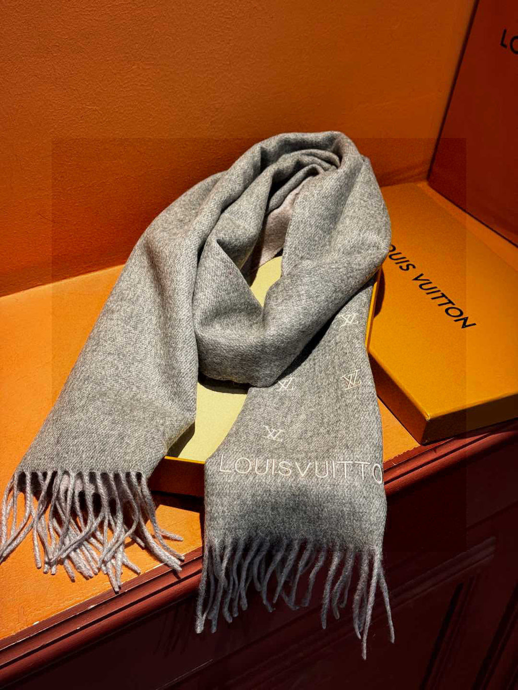 LOUIS VUITTON LV SCARF 180 CM IN CASHMERE 730571
