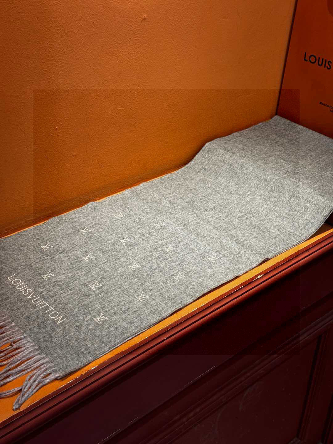 LOUIS VUITTON LV SCARF 180 CM IN CASHMERE 730571