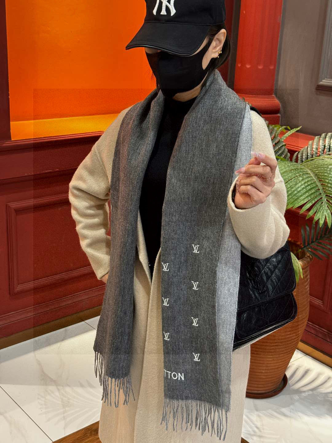 LOUIS VUITTON LV SCARF 180 CM IN CASHMERE 730576