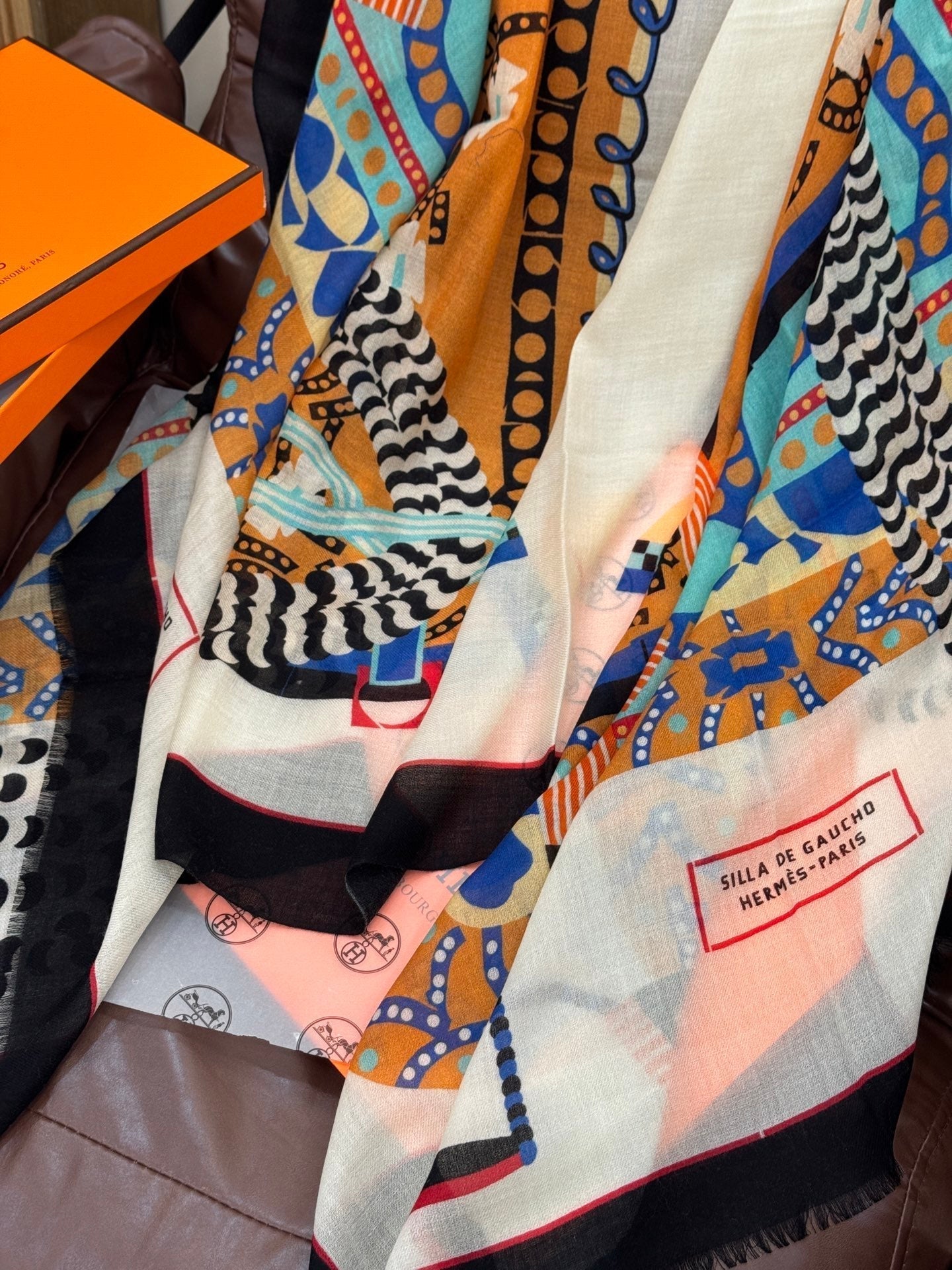 HERMES HERMES 25S SCARF 200 IN CASERE SILK 730600