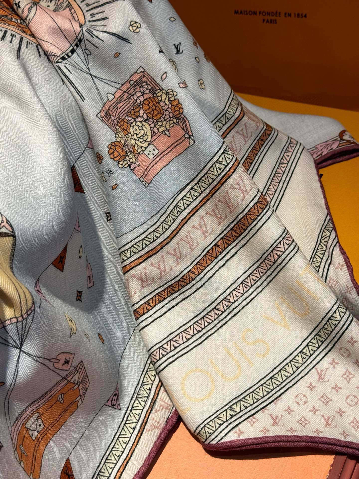 LOUIS VUITTON LV SCARF 140 CM IN SILK 730622