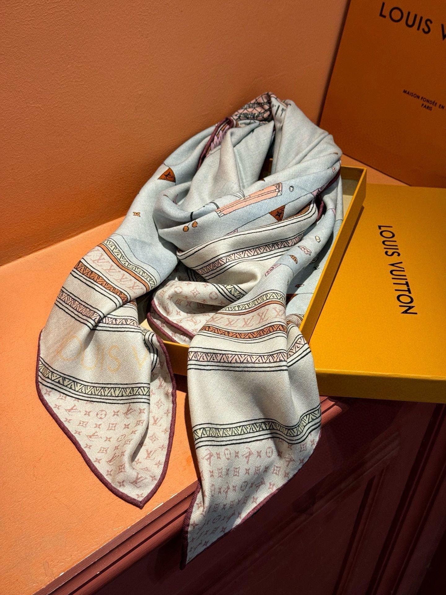 LOUIS VUITTON LV SCARF 140 CM IN SILK 730622