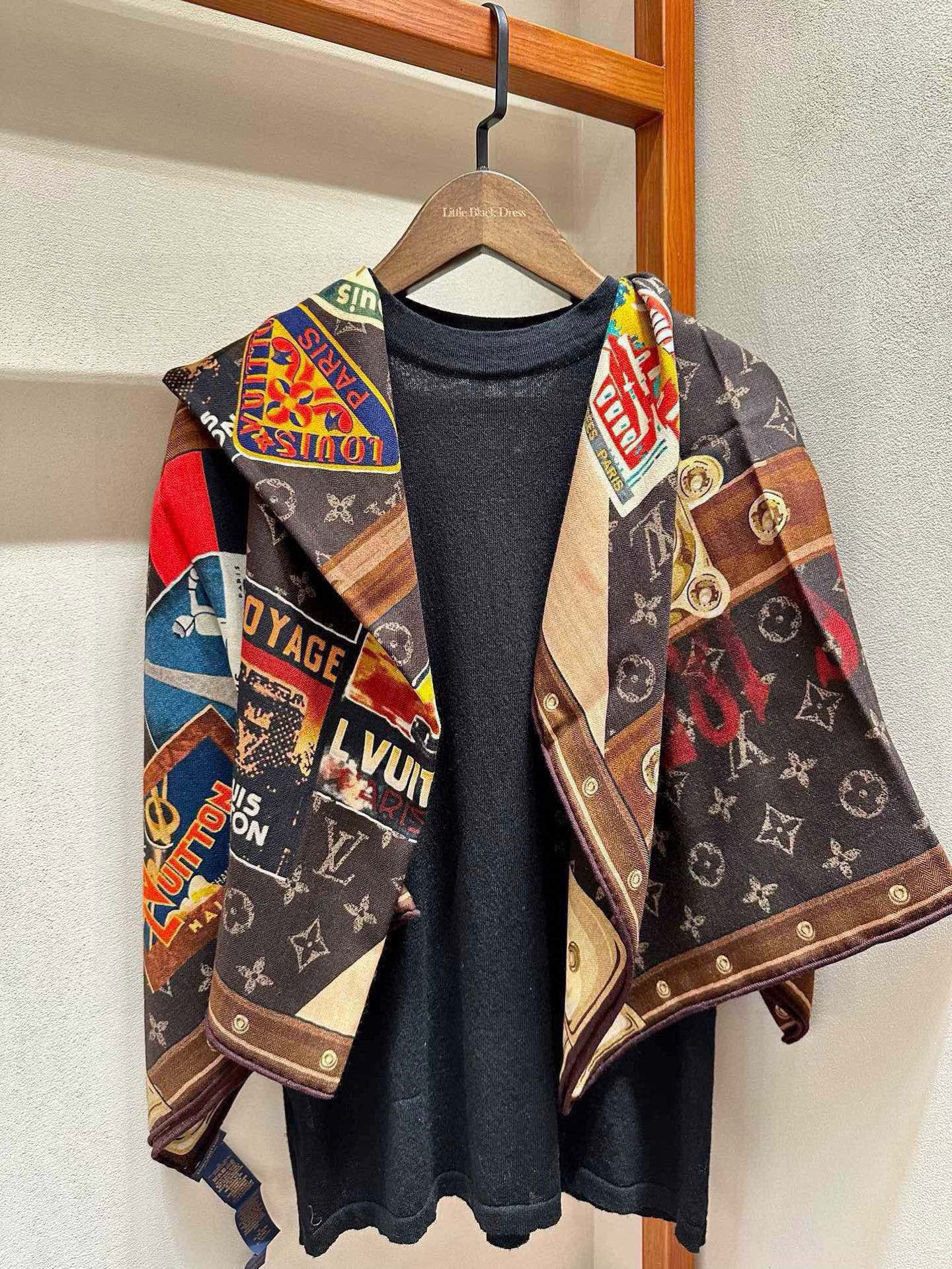 LOUIS VUITTON LV SCARF 140 CM IN SILK 732100