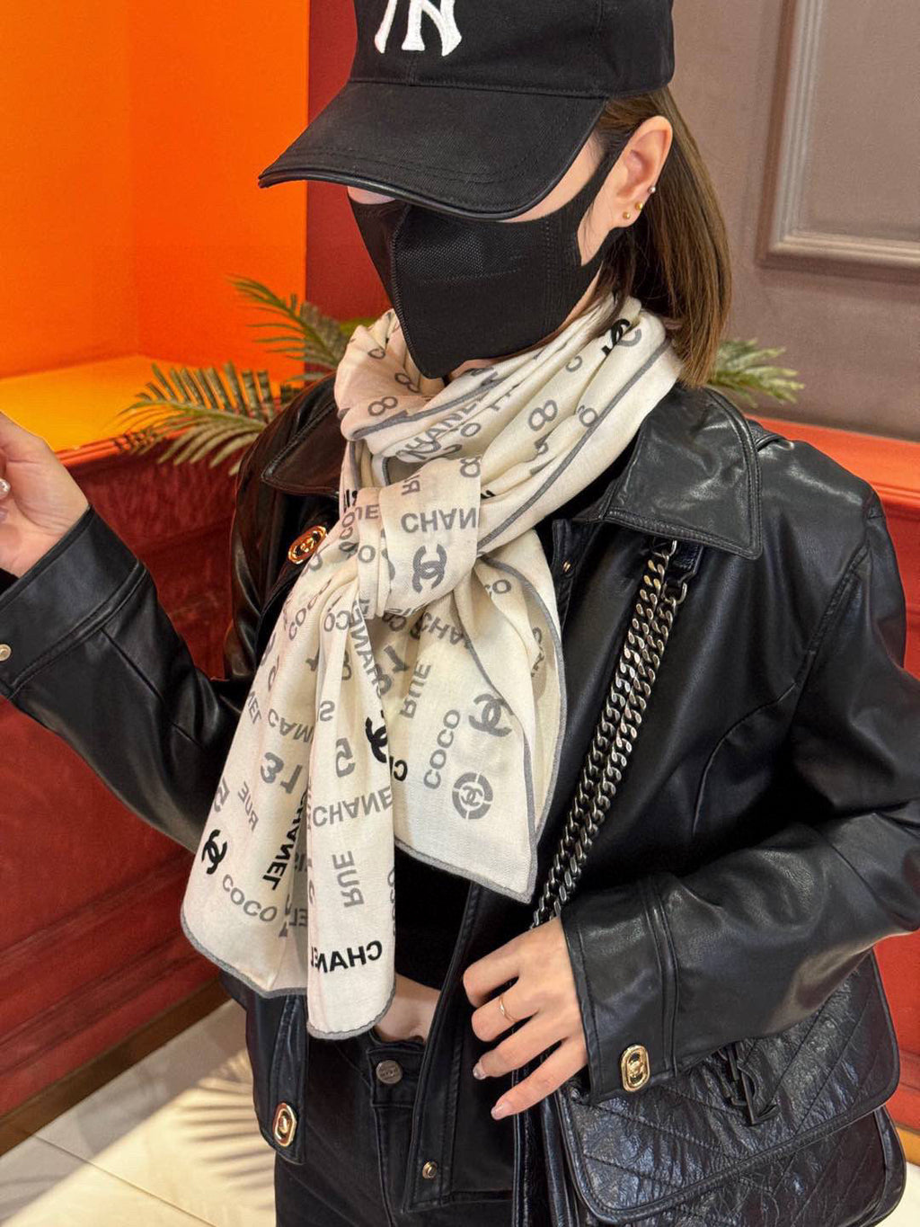 CHANEL 25S SCARF 180 IN CASHMERE SILK 738479