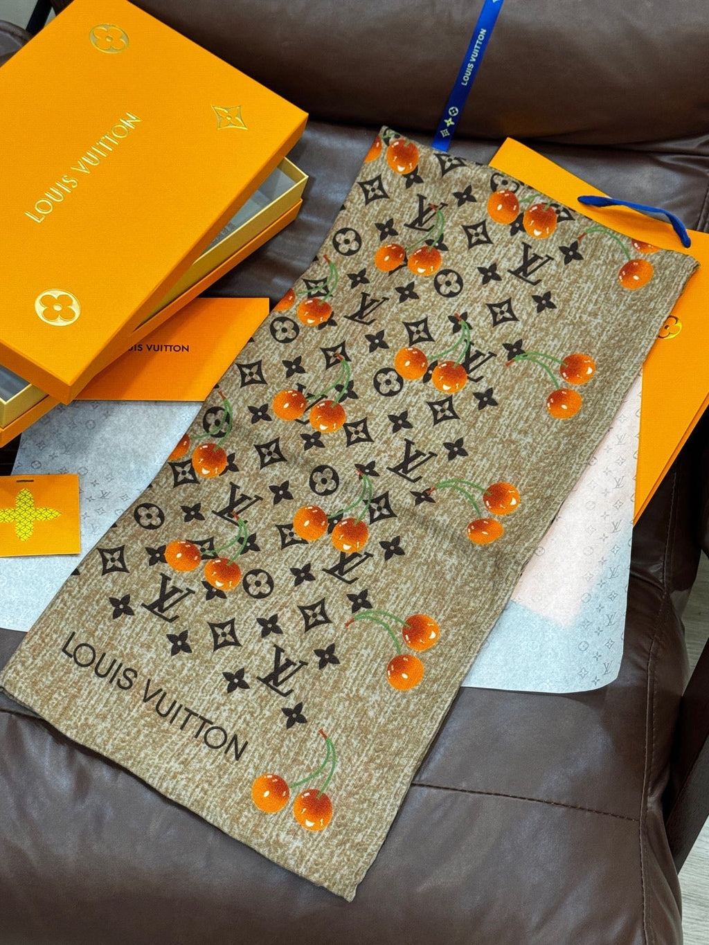 LOUIS VUITTON LV SCARF 140 CM IN WOOL MIX SILK 737264