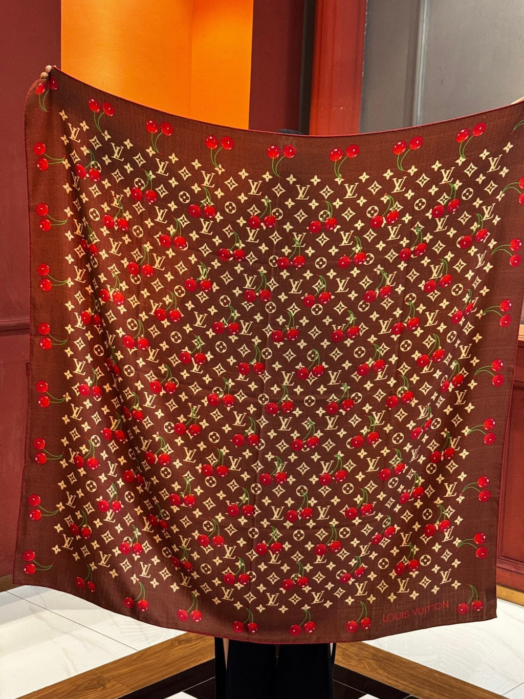 LOUIS VUITTON LV SCARF 140 CM IN WOOL MIX SILK 737265