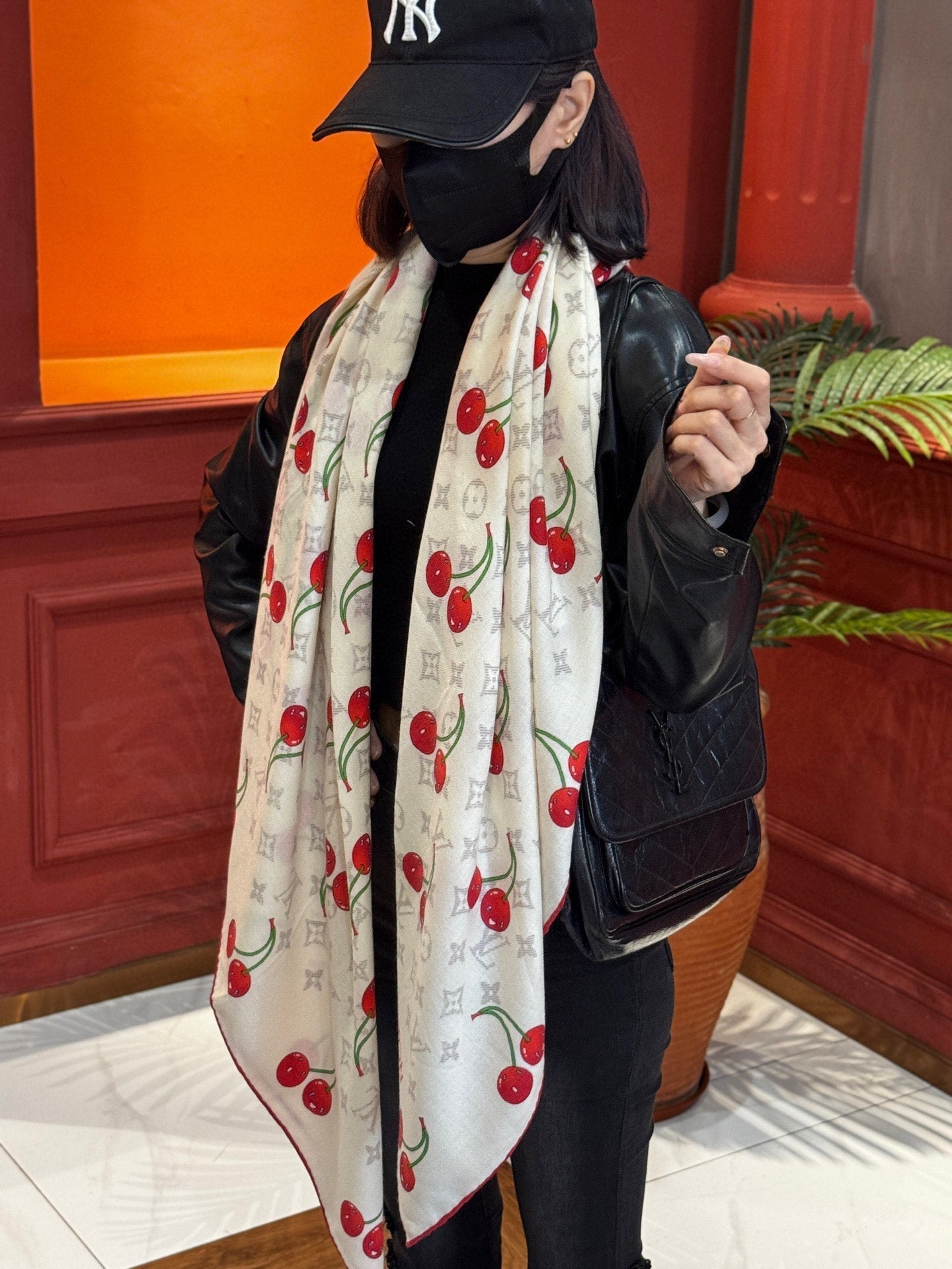 LOUIS VUITTON LV SCARF 140 CM IN SILK-CASHMERE BLEND 737267