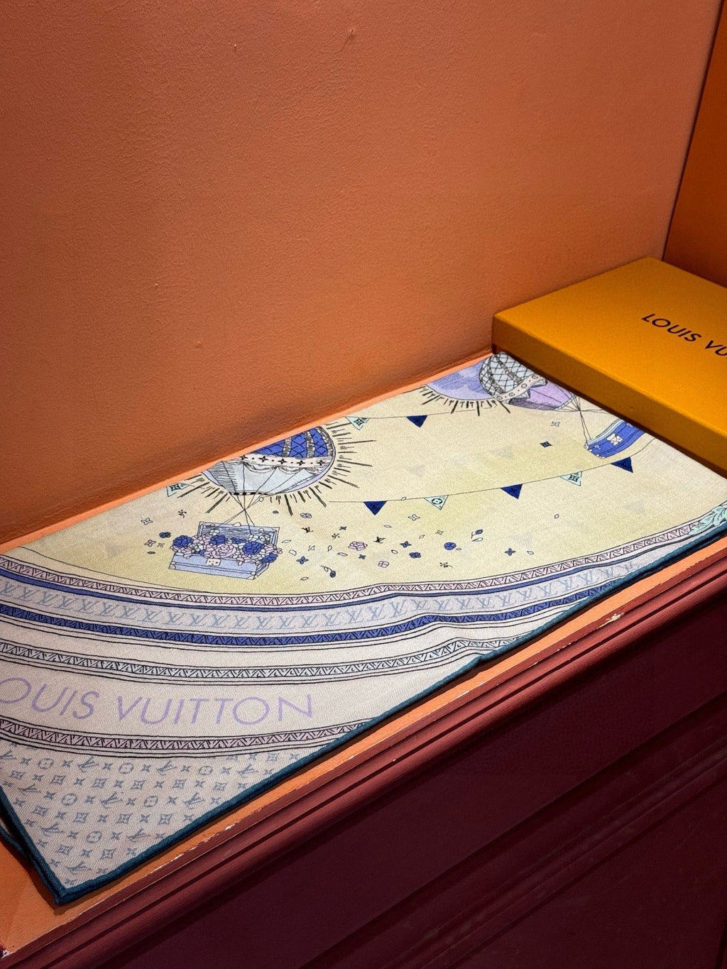LOUIS VUITTON LV SCARF 140 CM IN SILK-CASHMERE BLEND 737274