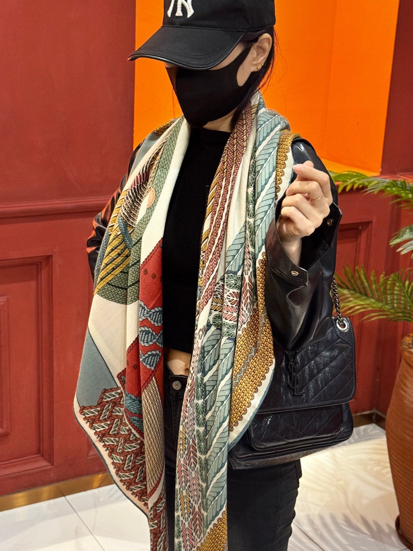 HERMES HERMES 25S SCARF 140 IN SILK 854806