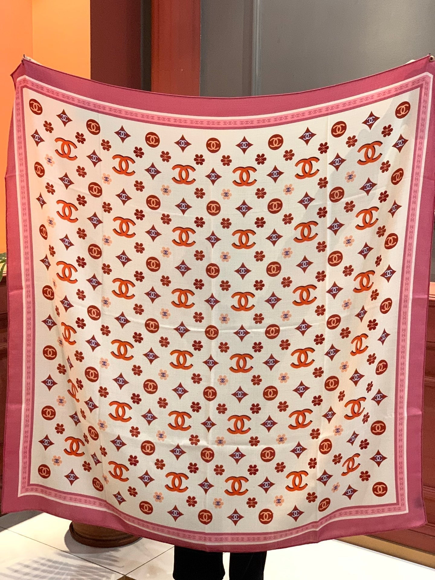 CHANEL 25S SCARF 140 IN CASHMERE 931507