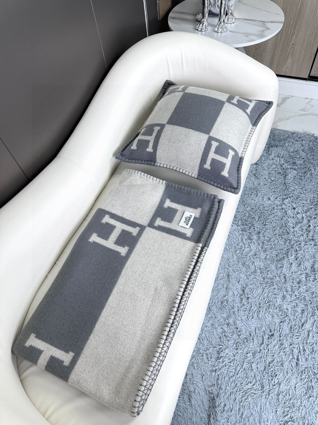 HERMES AVALON THROW BLANKET 170 CM IN COOL GRAY CASERE 294471