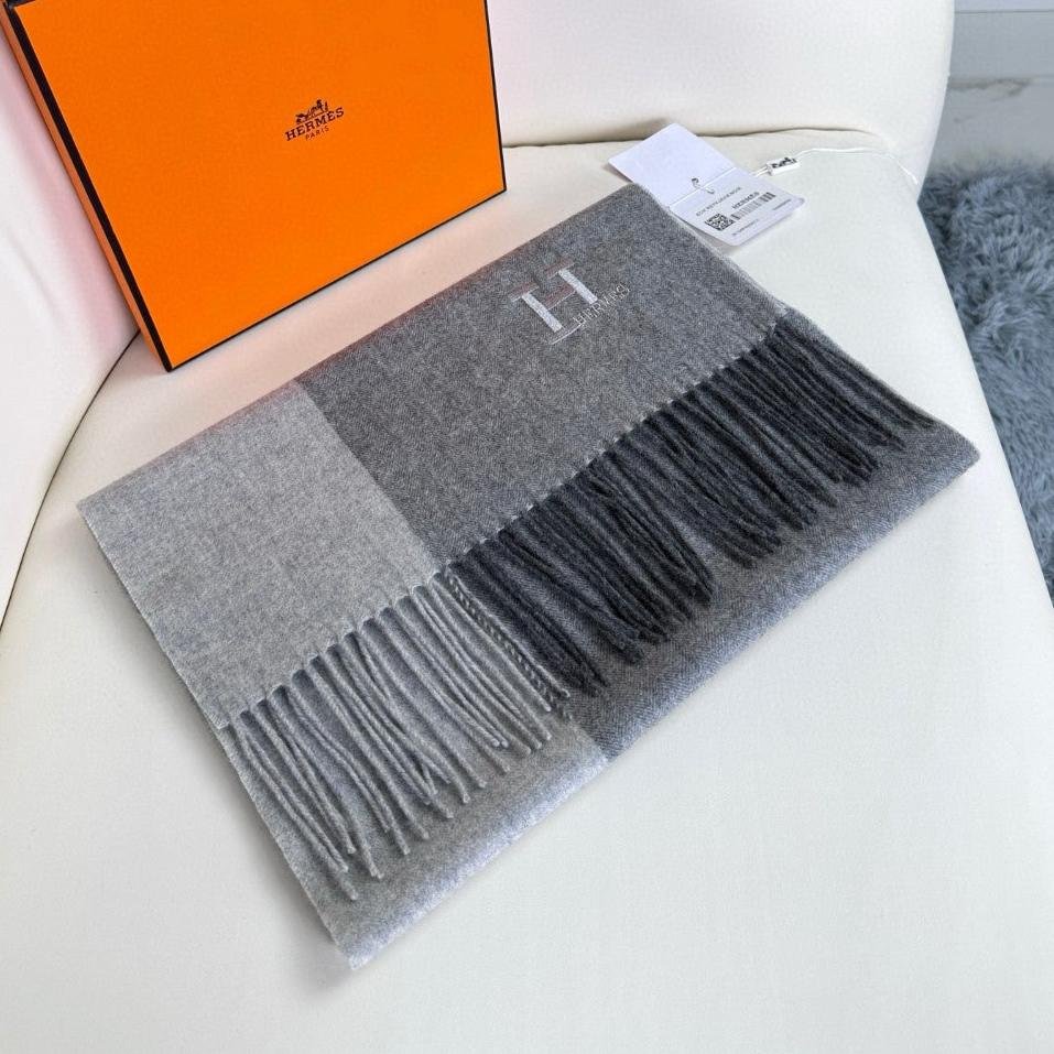 HERMES SCARF 190 CM IN DOVE GRAY CASERE