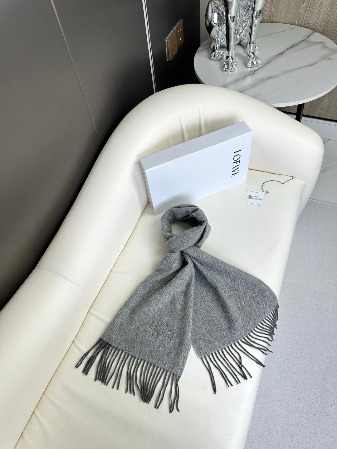 LOEWE SCARF 180 CM IN MOUSE GRAY CASHMERE 383862