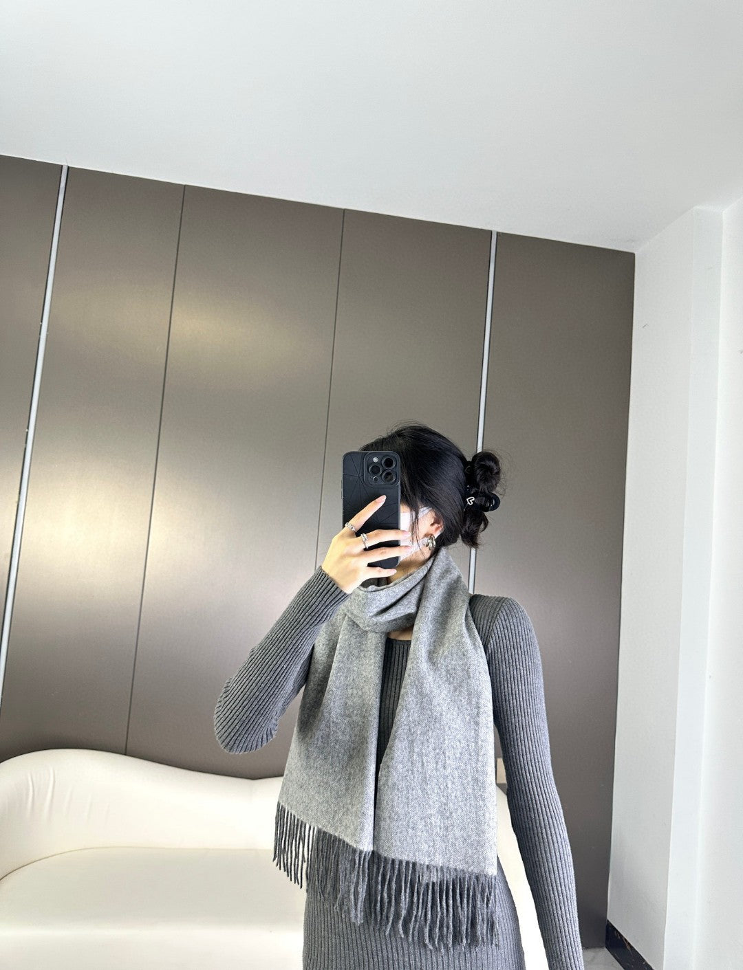 LOEWE SCARF 180 CM IN MOUSE GRAY CASHMERE 383862