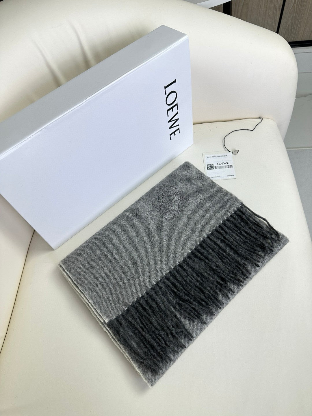 LOEWE SCARF 180 CM IN MOUSE GRAY CASHMERE 383862