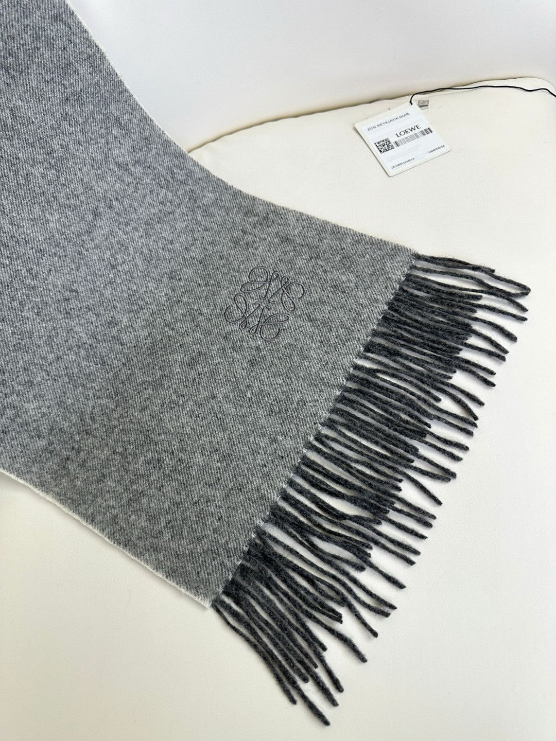 LOEWE SCARF 180 CM IN MOUSE GRAY CASHMERE 383862