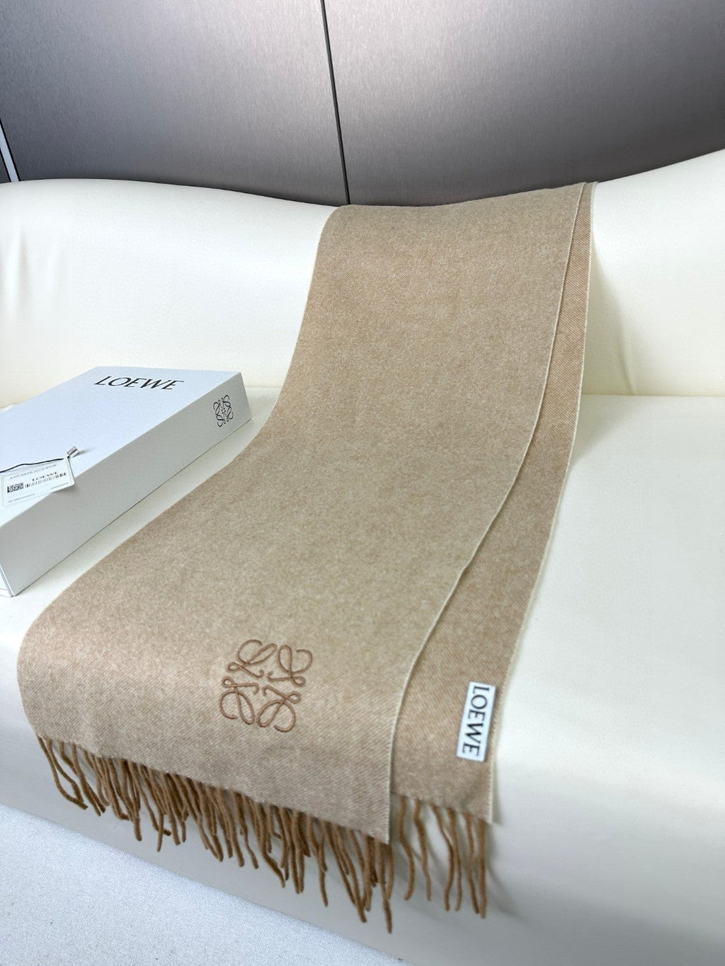 LOEWE SCARF 180 CM IN CAMEL BEIGE CASHMERE 383863