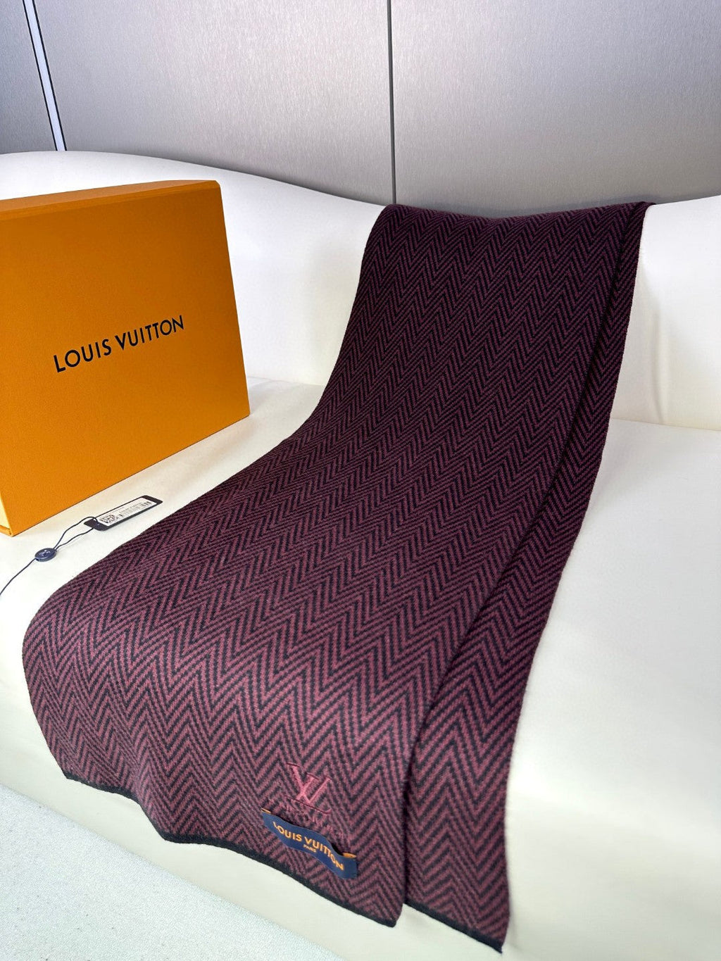 LOUIS VUITTON SCARF 180 CM IN WINE PURPLE CASHMERE 393154