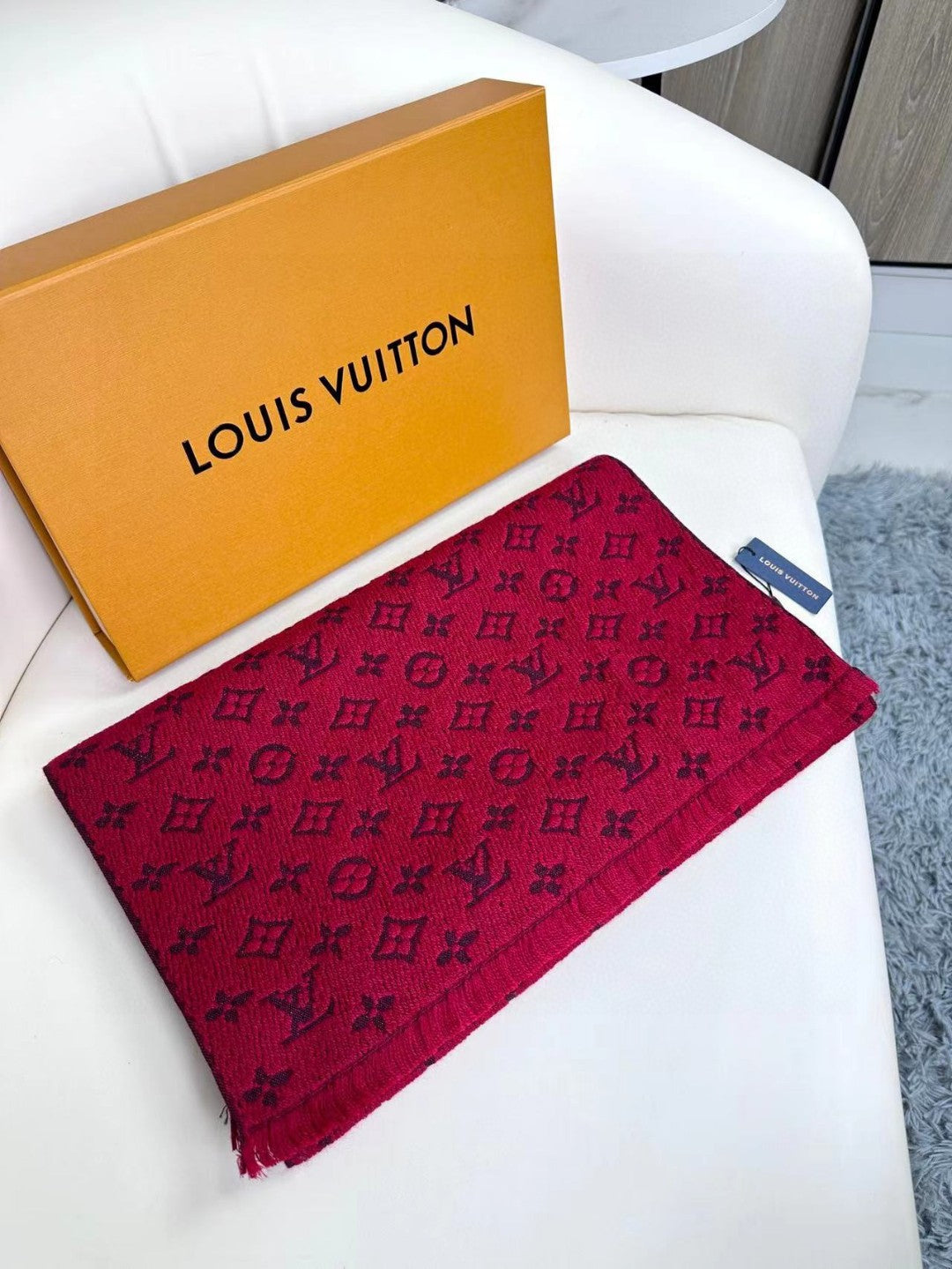 LOUIS VUITTON SCARF 180 CM IN HIBISCUS RED CLASSIC MONOGRAM CASHMERE 396438