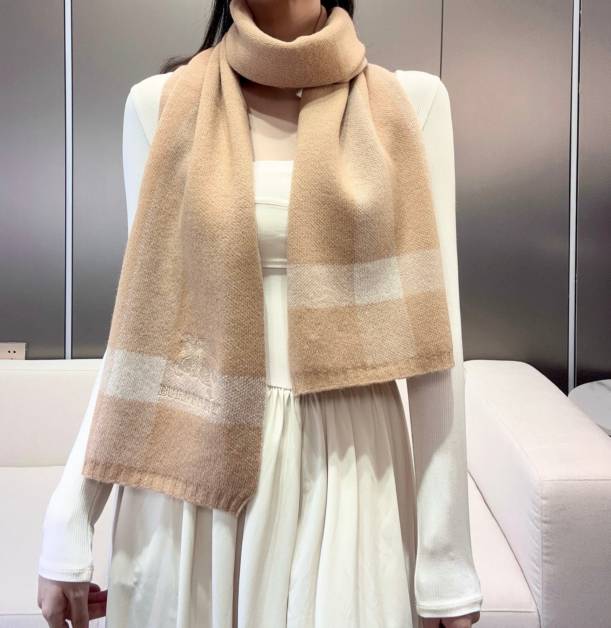 BURBERRY SCARF 190 CM IN TUSCAN BEIGE CASHMERE  398394