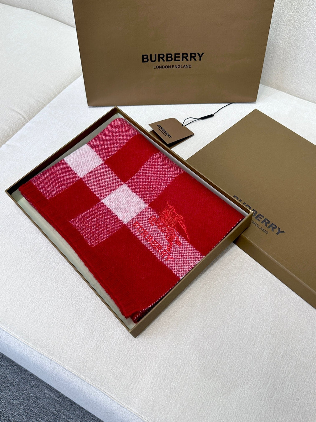 BURBERRY SCARF 190 CM IN CHERRY RED CASHMERE  398397
