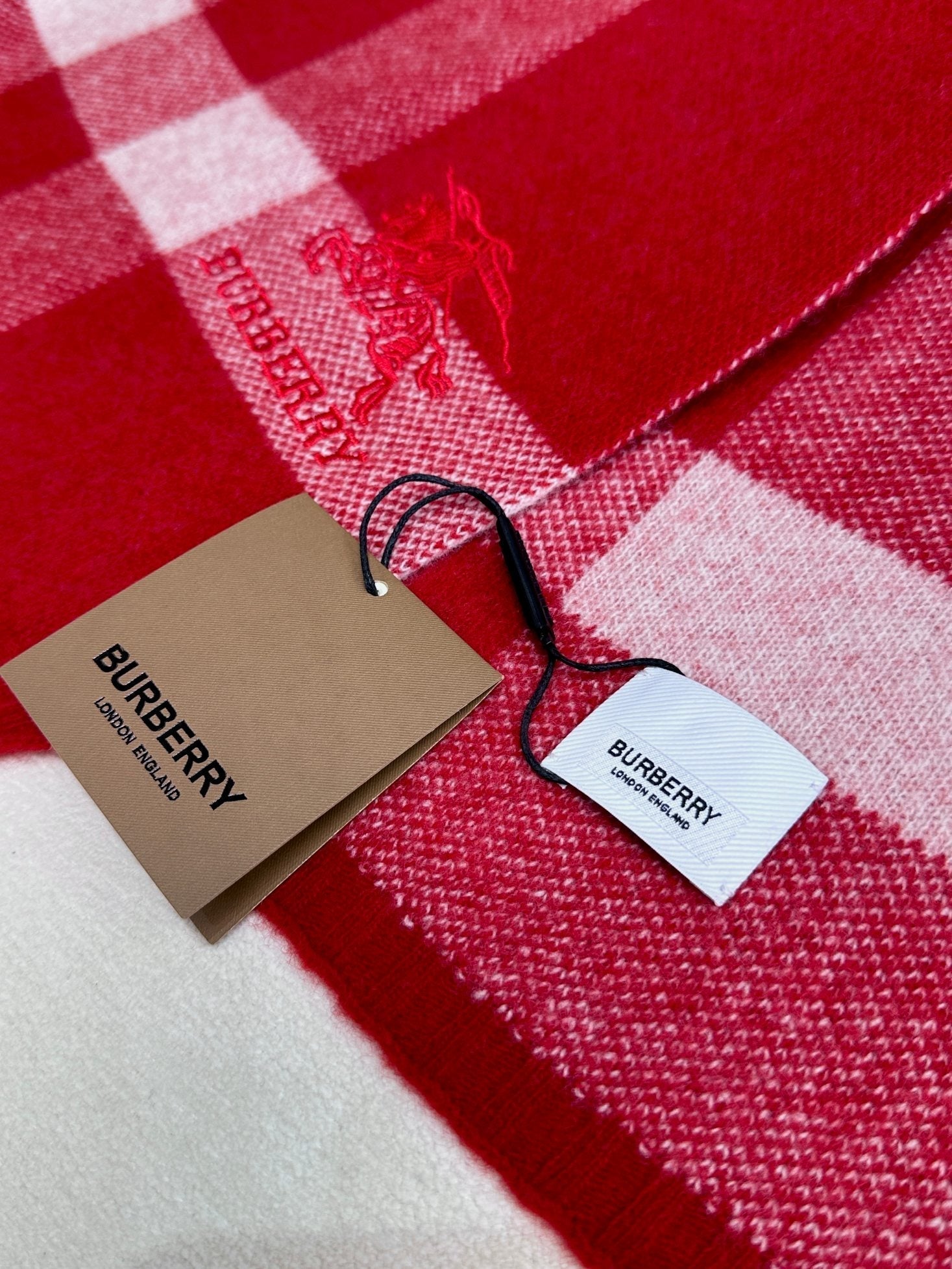 BURBERRY SCARF 190 CM IN CHERRY RED CASHMERE  398397