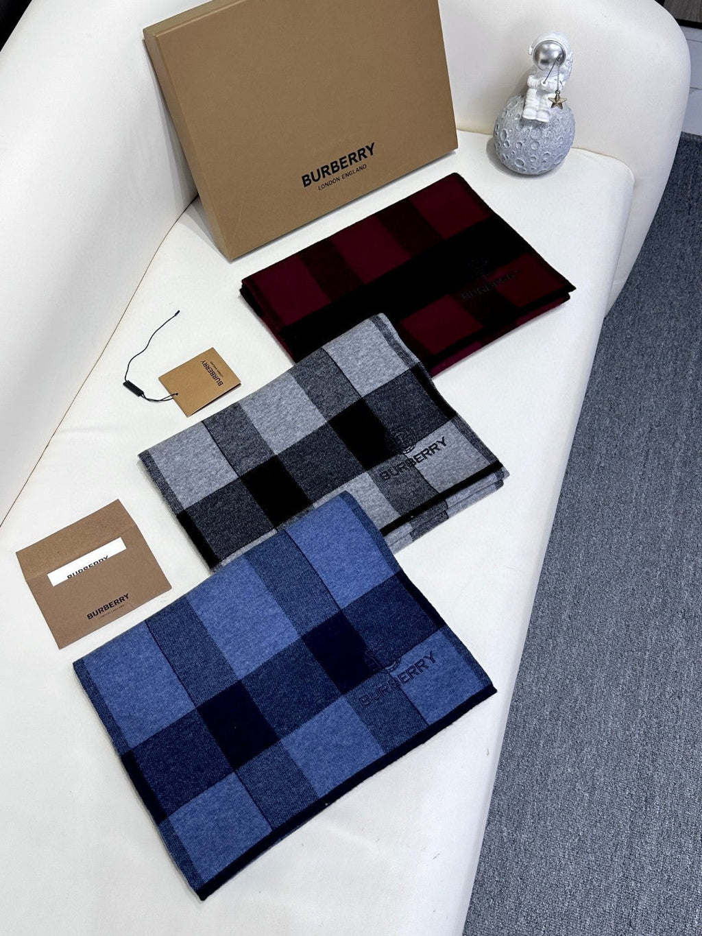 BURBERRY SCARF 180 CM IN LIGHT GRAY MIX BLACK CASHMERE 403870