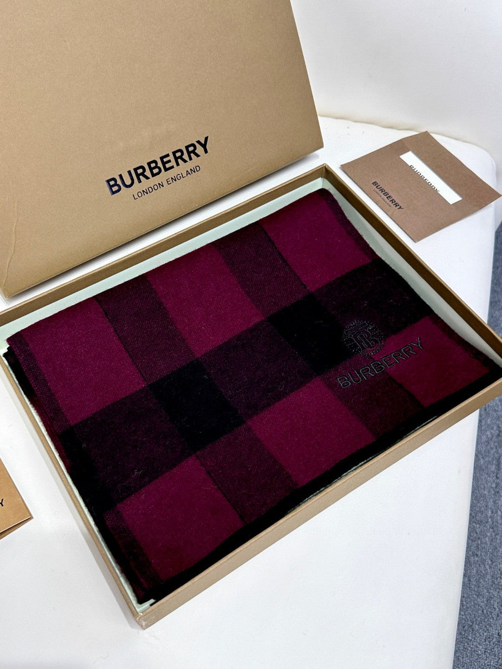 BURBERRY SCARF 180 CM IN MULBERRY PURPLE CASHMERE 403871