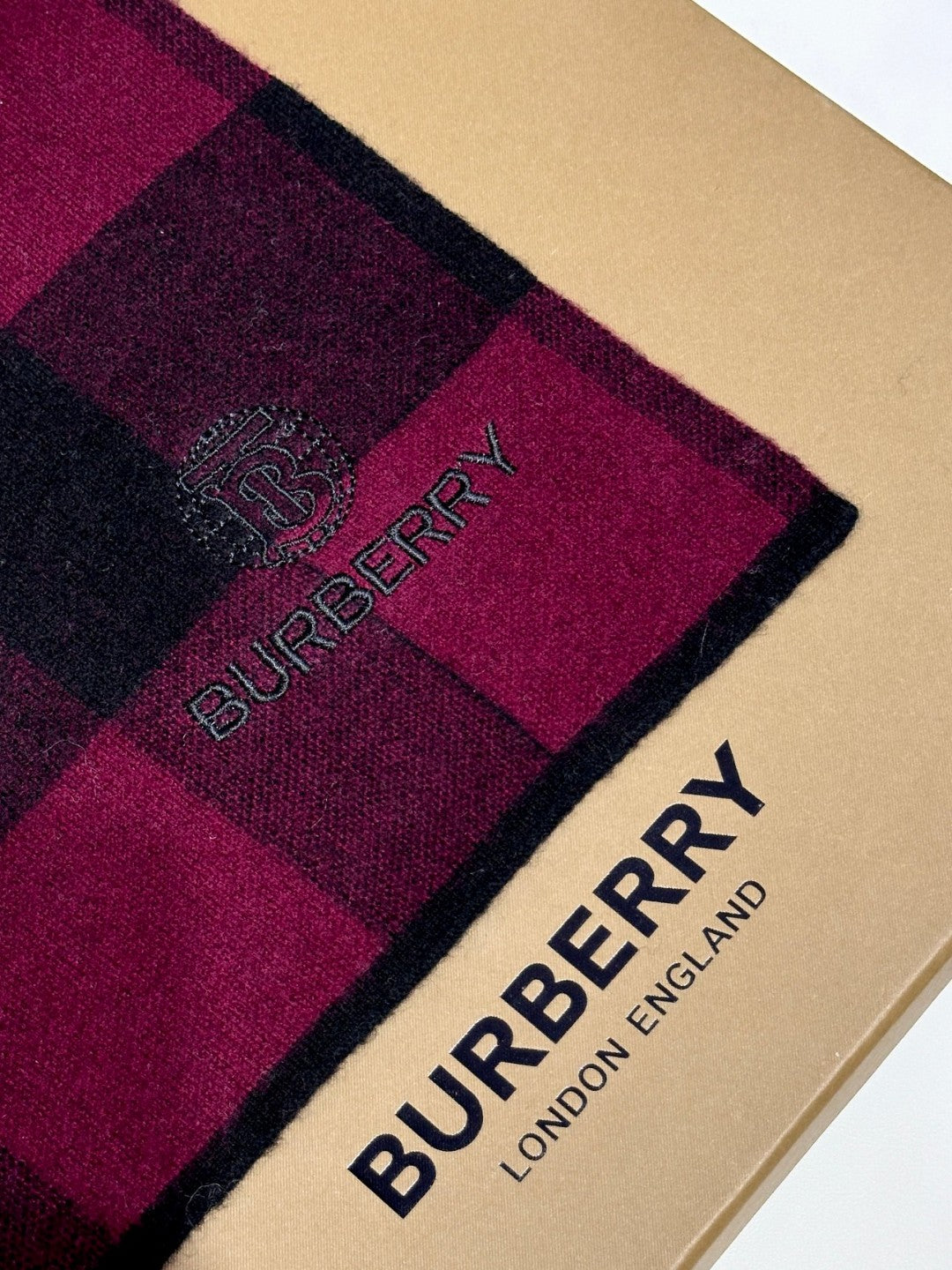 BURBERRY SCARF 180 CM IN MULBERRY PURPLE CASHMERE 403871