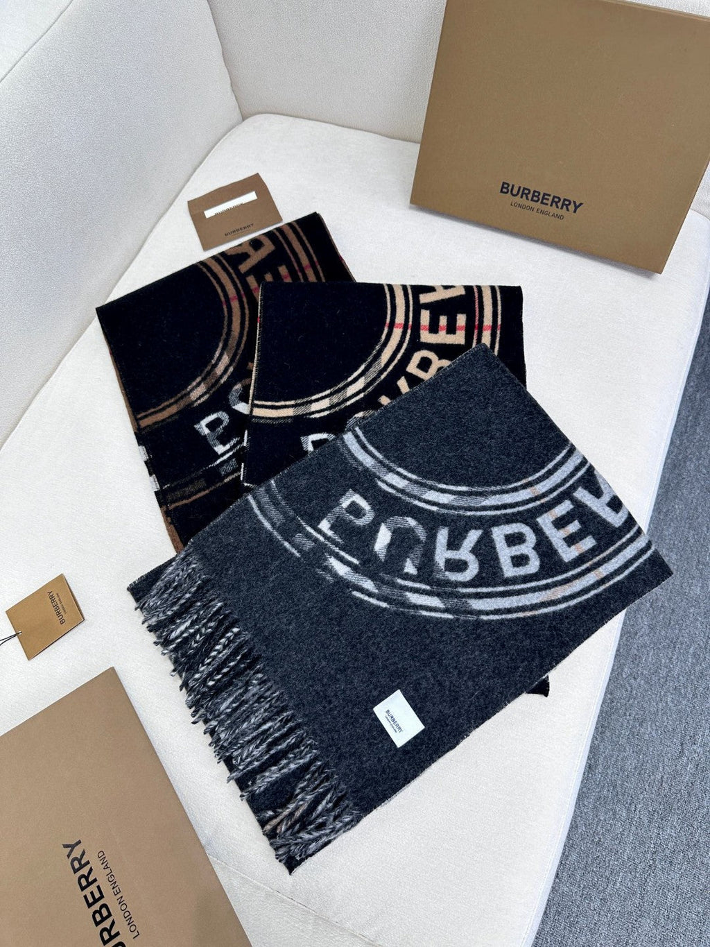 BURBERRY SCARF 180 CM IN BLACK AND TAN BROWN CASHMERE 407240